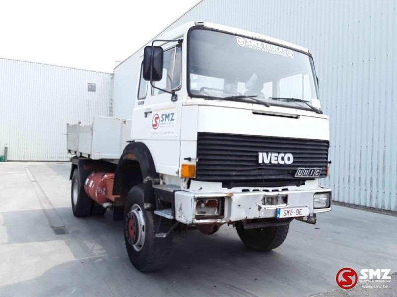 Iveco Magirus 190.32 4x4 tractor french -francais - Pritsche LKW: das Bild 1 Iveco Magirus 190.32 4x4 tractor french -francais - Pritsche LKW: das Bild 1