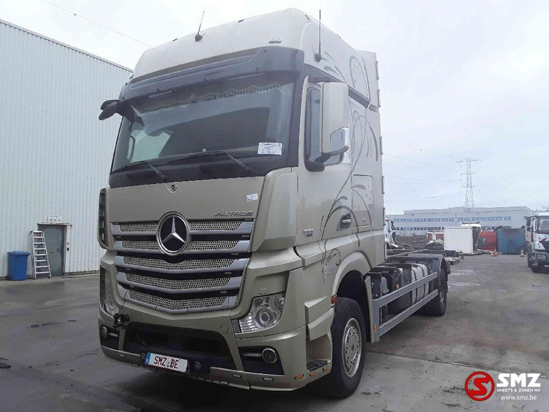 Mercedes-Benz Actros 1851 motor KO broken casse - Containerwagen/ Wechselfahrgestell LKW: das Bild 3 Mercedes-Benz Actros 1851 motor KO broken casse - Containerwagen/ Wechselfahrgestell LKW: das Bild 3