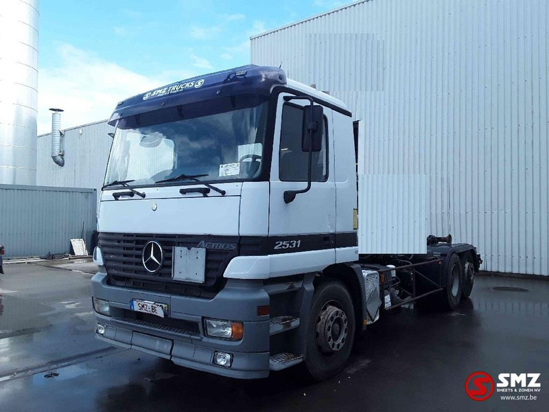 Mercedes-Benz Actros 2531 francais - Fahrgestell LKW: das Bild 3 Mercedes-Benz Actros 2531 francais - Fahrgestell LKW: das Bild 3