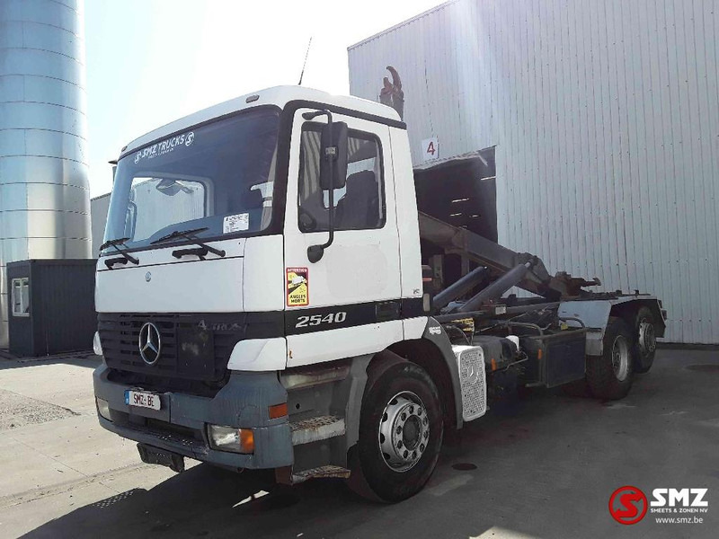 Mercedes-Benz Actros 2540 6x2 francais - Containerwagen/ Wechselfahrgestell LKW: das Bild 3 Mercedes-Benz Actros 2540 6x2 francais - Containerwagen/ Wechselfahrgestell LKW: das Bild 3