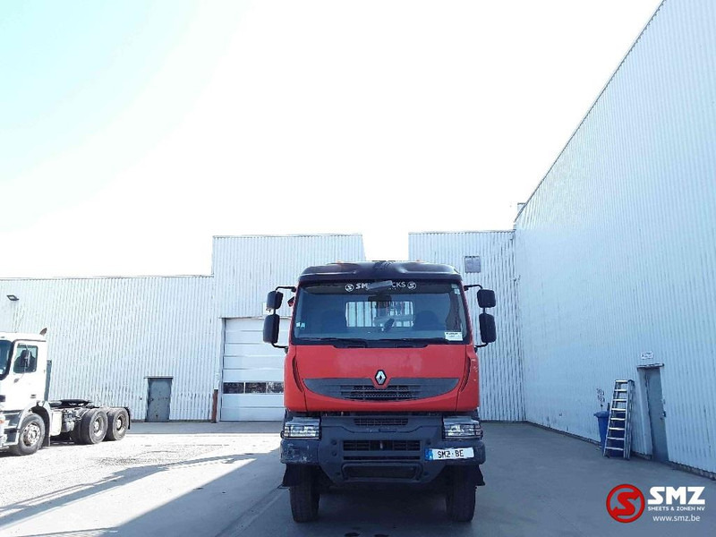 Renault Kerax 430 8x4 - Pritsche LKW, Autokran: das Bild 2 Renault Kerax 430 8x4 - Pritsche LKW, Autokran: das Bild 2
