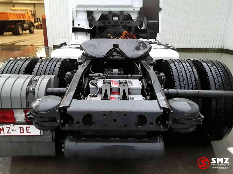 Sattelzugmaschine Mercedes-Benz Actros 1841 3 pedales: das Bild 12