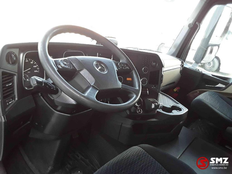 Innenraum Bild 2: Sattelzugmaschine Mercedes-Benz Actros 1843 Streamspace 2.30