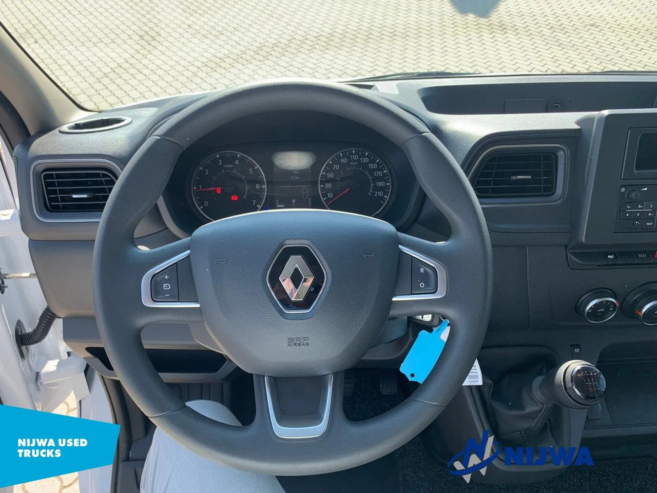Kastenwagen Renault Master T35 135 L2H2 Bluetooth + Airco Kasten: das Bild 9