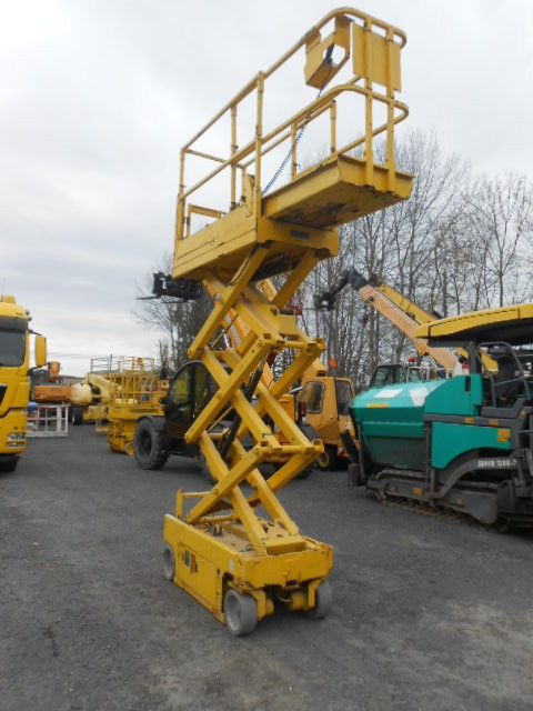 Genie GS 1530, Scherenarbeitsbühne Genie 6,6m - LKW mit Arbeitsbühne: das Bild 4 Genie GS 1530, Scherenarbeitsbühne Genie 6,6m - LKW mit Arbeitsbühne: das Bild 4