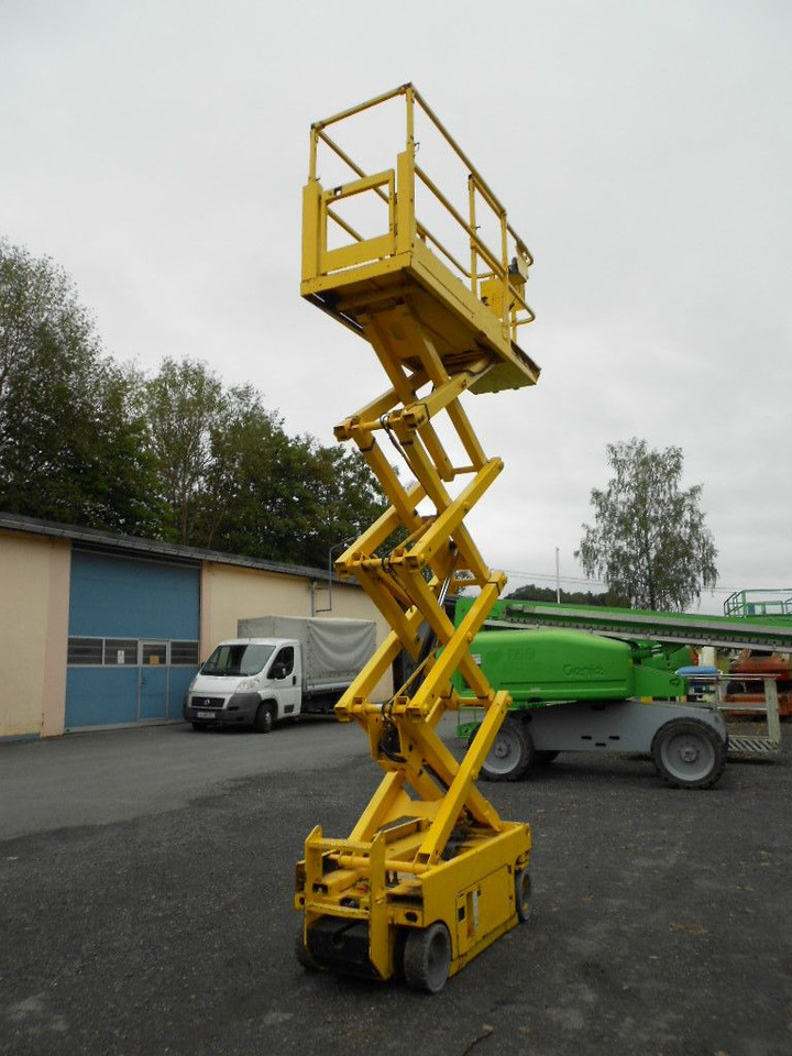 Genie GS 1930, Scherenarbeitsbühne Genie 8 m - LKW mit Arbeitsbühne: das Bild 2 Genie GS 1930, Scherenarbeitsbühne Genie 8 m - LKW mit Arbeitsbühne: das Bild 2