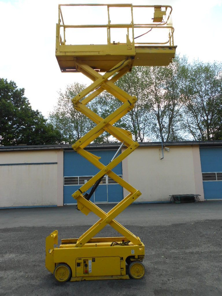 Genie GS 1930, Scherenarbeitsbühne Genie 8 m - LKW mit Arbeitsbühne: das Bild 1 Genie GS 1930, Scherenarbeitsbühne Genie 8 m - LKW mit Arbeitsbühne: das Bild 1