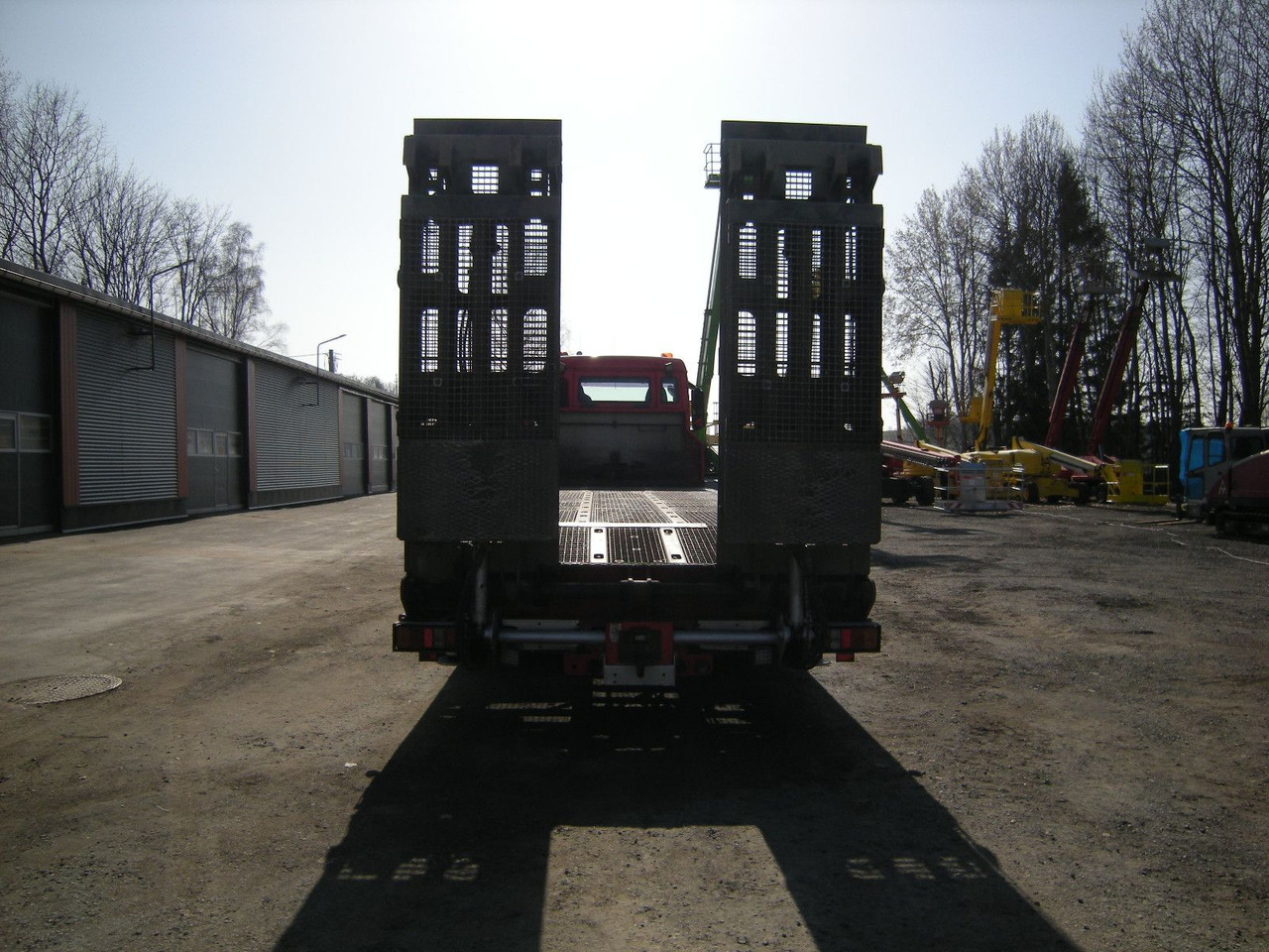 MAN 35.360, Zanner Plateau, Rampen, Winde - Abschleppwagen: das Bild 4 MAN 35.360, Zanner Plateau, Rampen, Winde - Abschleppwagen: das Bild 4