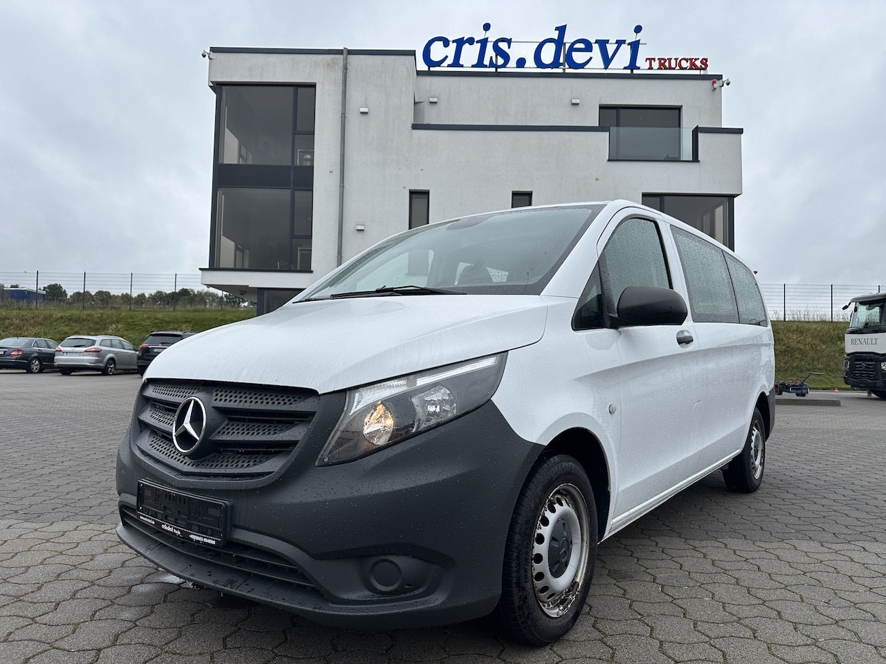 Mercedes-Benz Vito 111 CDI 9 Sitzer BT FSE Klima Tempomat Radio - Personentransporter: das Bild 1 Mercedes-Benz Vito 111 CDI 9 Sitzer BT FSE Klima Tempomat Radio - Personentransporter: das Bild 1