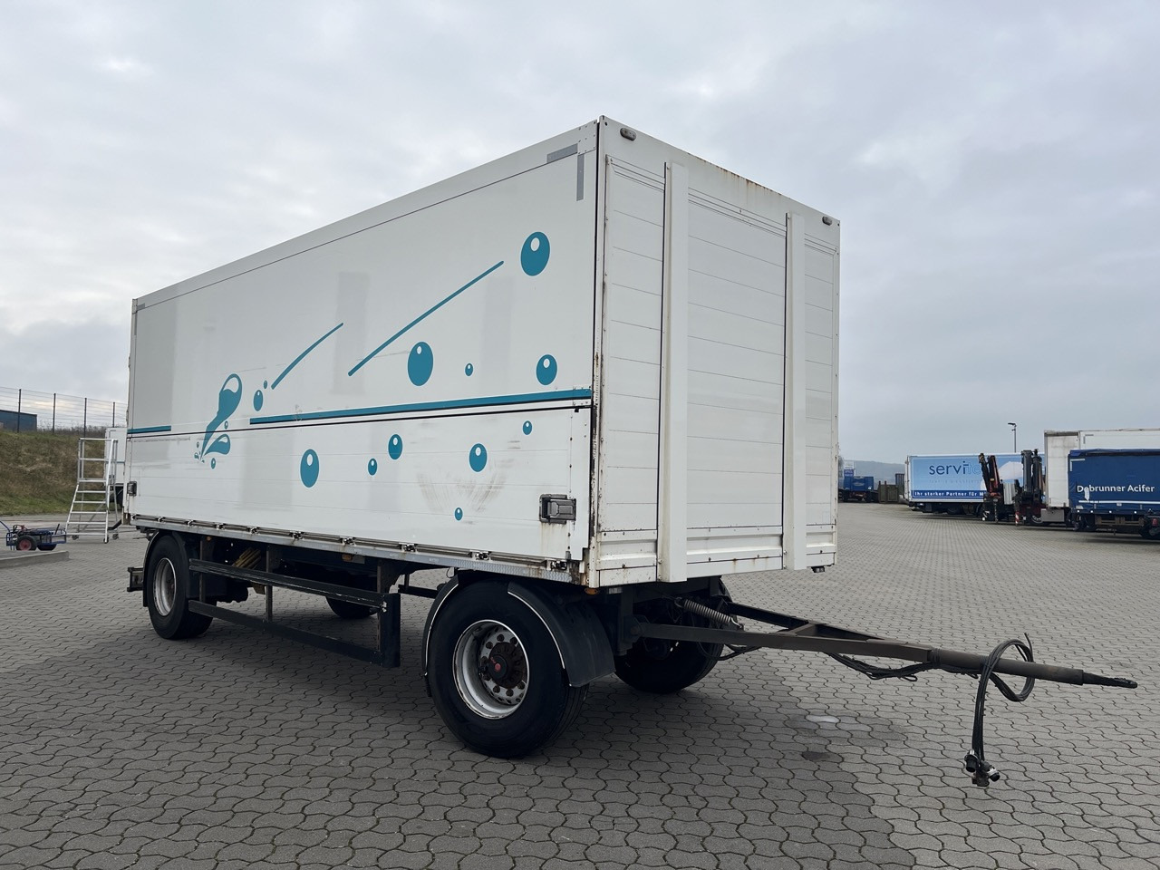 Orten PRASQ18 Getränke 7,30 m - Getränkeaufbau Anhänger: das Bild 2 Orten PRASQ18 Getränke 7,30 m - Getränkeaufbau Anhänger: das Bild 2