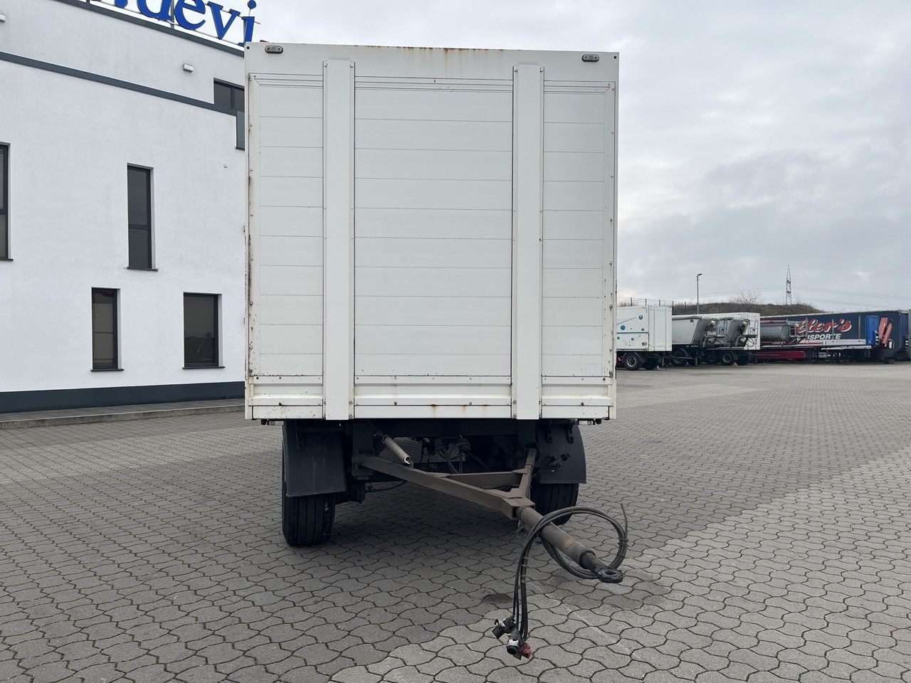 Orten PRASQ18 Getränke 7,30 m - Getränkeaufbau Anhänger: das Bild 3 Orten PRASQ18 Getränke 7,30 m - Getränkeaufbau Anhänger: das Bild 3