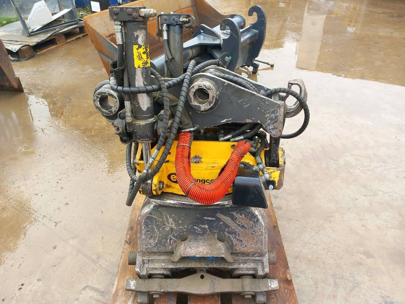 Engcon EC219 - Tiltrotator für Baumaschine: das Bild 1 Engcon EC219 - Tiltrotator für Baumaschine: das Bild 1