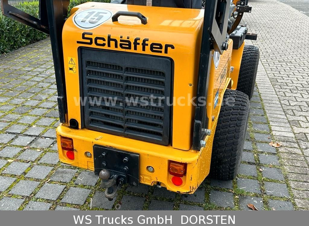 Schäffer 2428 SLT Fahrerschutzkabine , Gabel , Schaufel - Hoflader: das Bild 5 Schäffer 2428 SLT Fahrerschutzkabine , Gabel , Schaufel - Hoflader: das Bild 5