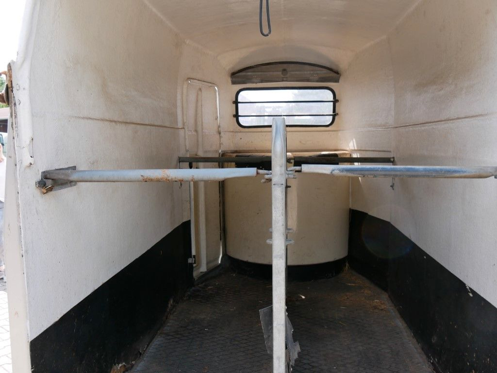Westfalia Vollpoly 2 Pferde mit Sattelkammer - Pferdeanhänger: das Bild 3 Westfalia Vollpoly 2 Pferde mit Sattelkammer - Pferdeanhänger: das Bild 3