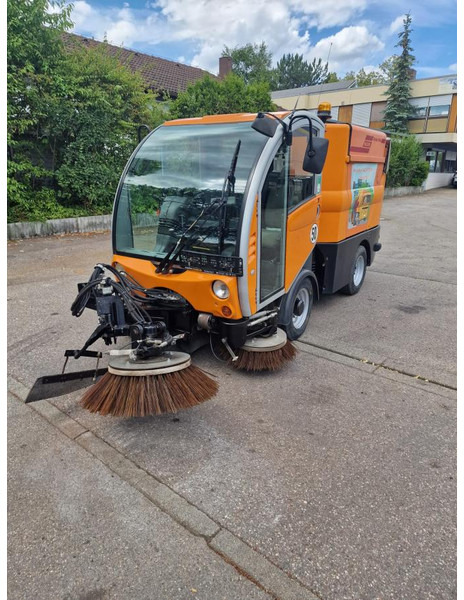 Bucher Kehrmaschine BUCHER-GUYER Kehrmaschine EG 4.500 kg Diesel Topzustand - Kehrsaugmaschine: das Bild 4 Bucher Kehrmaschine BUCHER-GUYER Kehrmaschine EG 4.500 kg Diesel Topzustand - Kehrsaugmaschine: das Bild 4