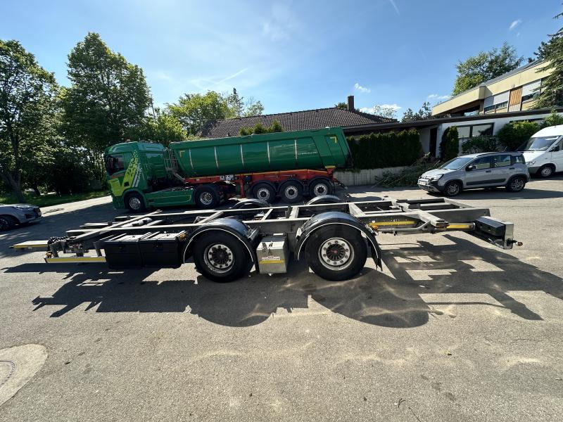H&W 4 x Tandem Lafette MEGA verzinkt Mitnahmestapl. 7. 3 x Tandem Lafette MEGA verzinkt Mitnahmestapl. 7.82 m - Container/ Wechselfahrgestell Anhänger: das Bild 1 H&W 4 x Tandem Lafette MEGA verzinkt Mitnahmestapl. 7. 3 x Tandem Lafette MEGA verzinkt Mitnahmestapl. 7.82 m - Container/ Wechselfahrgestell Anhänger: das Bild 1
