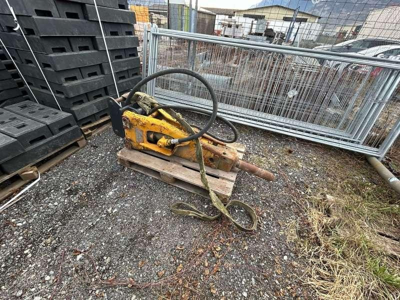 MONTABERT PELLE 8 TONNES / TRACTOPELLE - Hydraulikhammer: das Bild 3 MONTABERT PELLE 8 TONNES / TRACTOPELLE - Hydraulikhammer: das Bild 3