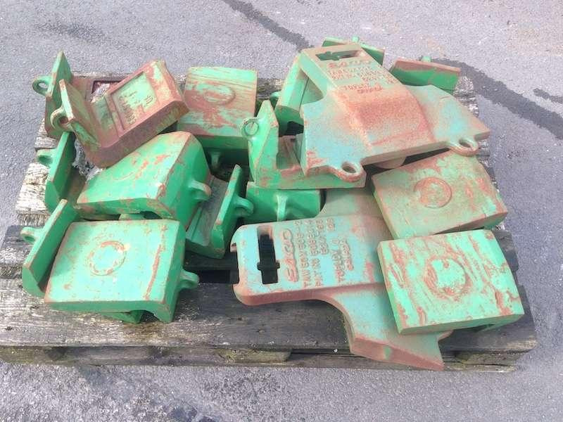 PIECES D'USURE POUR BROYEUR ESCO - Baugeräte: das Bild 1 PIECES D'USURE POUR BROYEUR ESCO - Baugeräte: das Bild 1