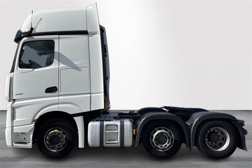 Mercedes-Benz ACTROS ACTROS 2551LS 6x2/4 Väliteli - Sattelzugmaschine: das Bild 4 Mercedes-Benz ACTROS ACTROS 2551LS 6x2/4 Väliteli - Sattelzugmaschine: das Bild 4
