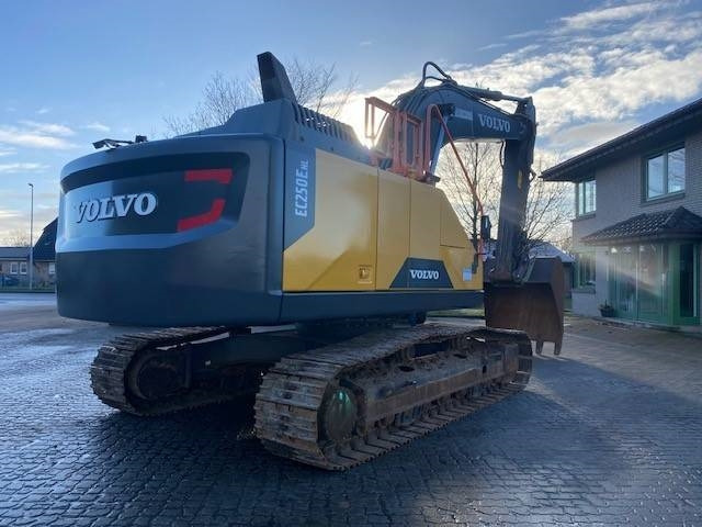 Volvo EC 250 E NL MIETE / RENTAL (12001056) - Kettenbagger: das Bild 4 Volvo EC 250 E NL MIETE / RENTAL (12001056) - Kettenbagger: das Bild 4