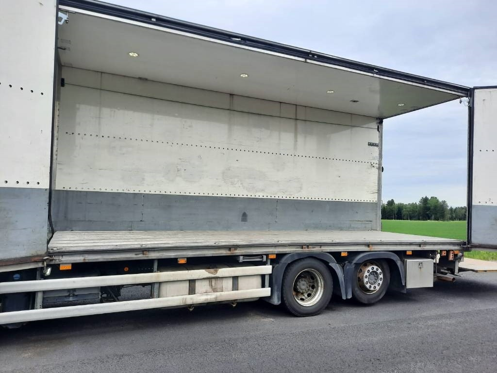 Mercedes-Benz Actros 2551 - Koffer LKW: das Bild 5 Mercedes-Benz Actros 2551 - Koffer LKW: das Bild 5