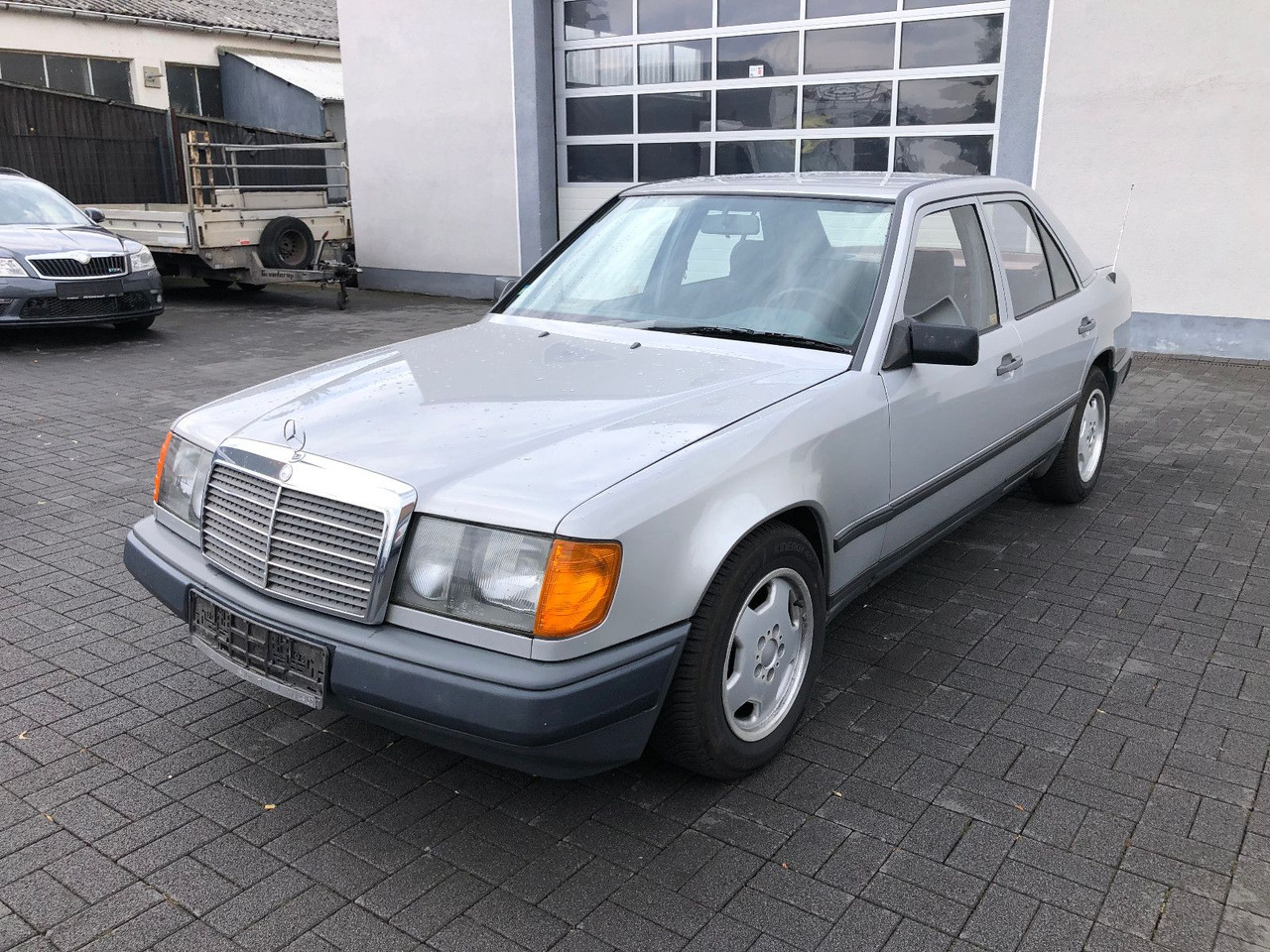 Mercedes-Benz W124 E 260 - Limousine: das Bild 1 Mercedes-Benz W124 E 260 - Limousine: das Bild 1