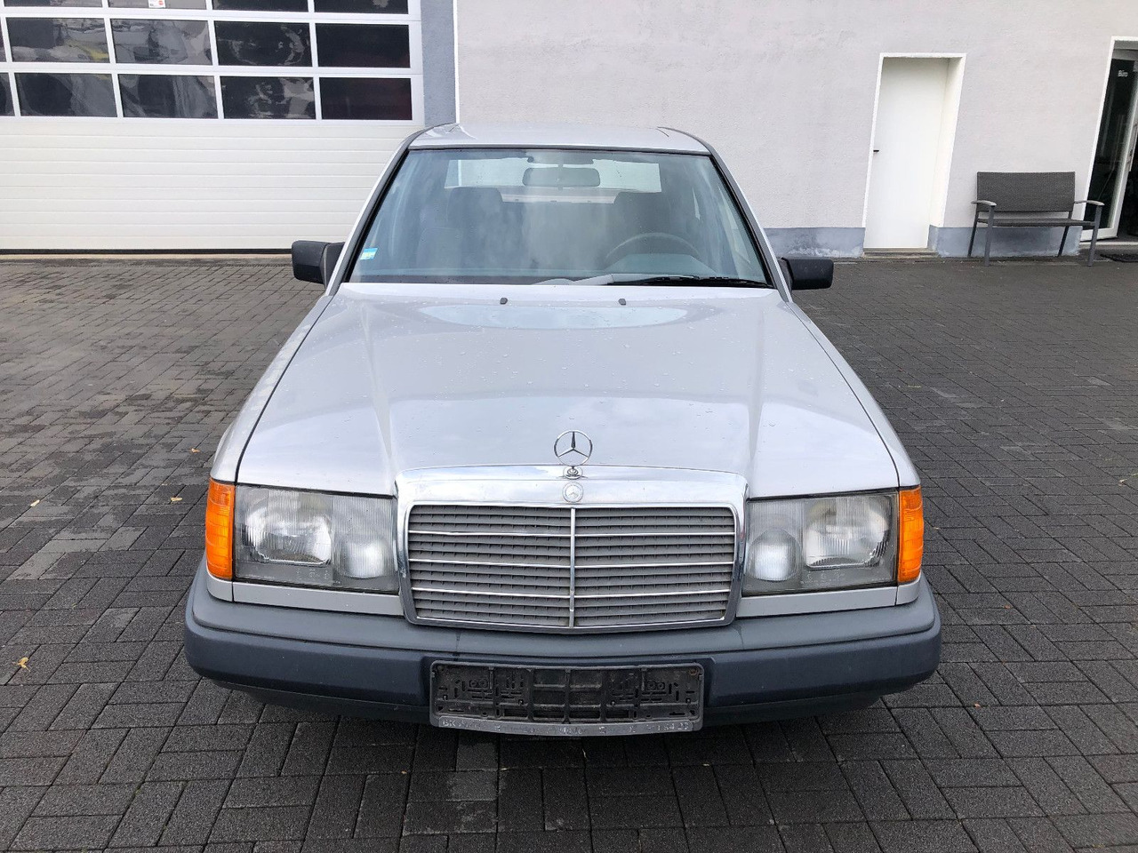 Mercedes-Benz W124 E 260 - Limousine: das Bild 5 Mercedes-Benz W124 E 260 - Limousine: das Bild 5