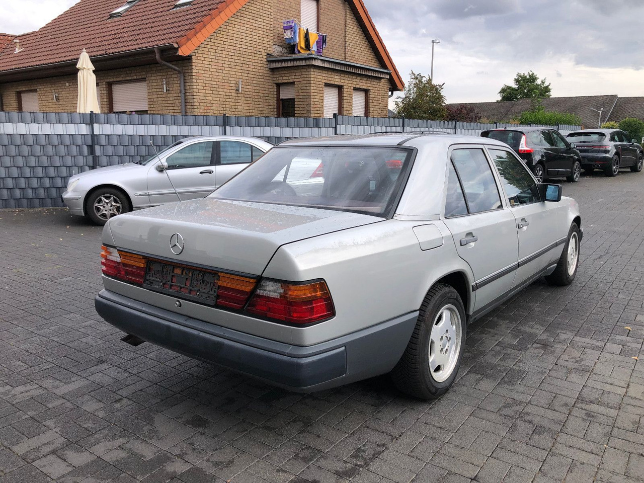 Mercedes-Benz W124 E 260 - Limousine: das Bild 2 Mercedes-Benz W124 E 260 - Limousine: das Bild 2