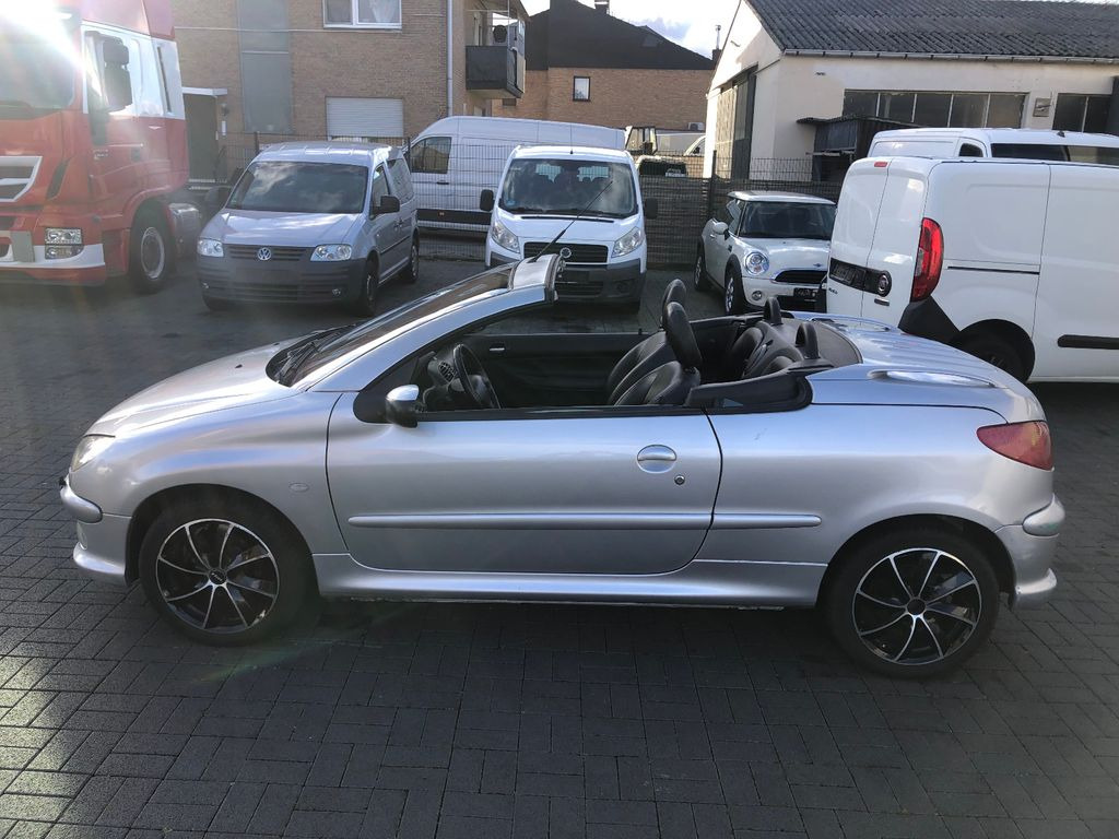 Peugeot 206 Cabriolet CC Platinum - PKW: das Bild 5 Peugeot 206 Cabriolet CC Platinum - PKW: das Bild 5