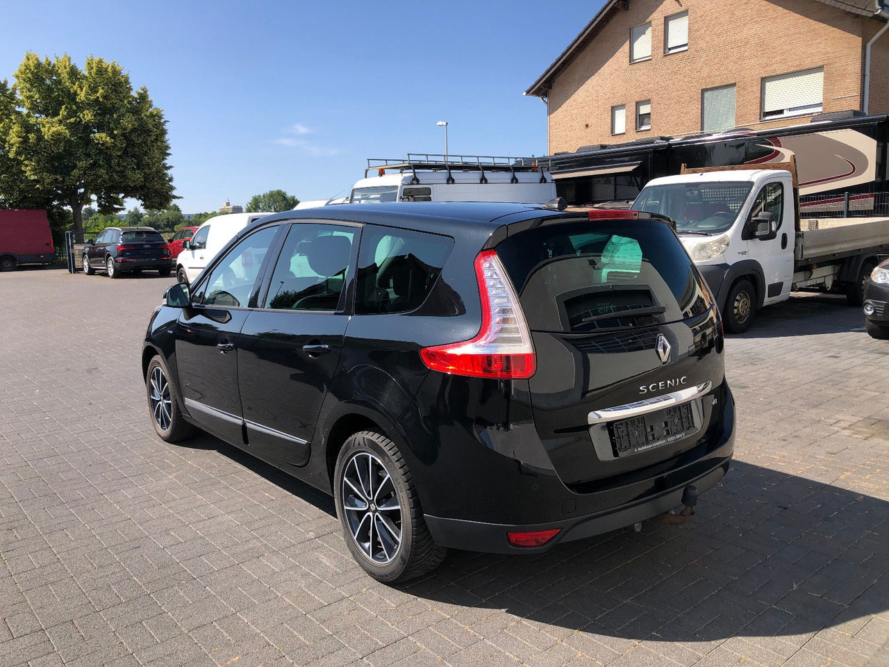 Renault Scenic Grand 2.0 dCi 150 BOSE Edition,Automatik - Personentransporter: das Bild 4 Renault Scenic Grand 2.0 dCi 150 BOSE Edition,Automatik - Personentransporter: das Bild 4