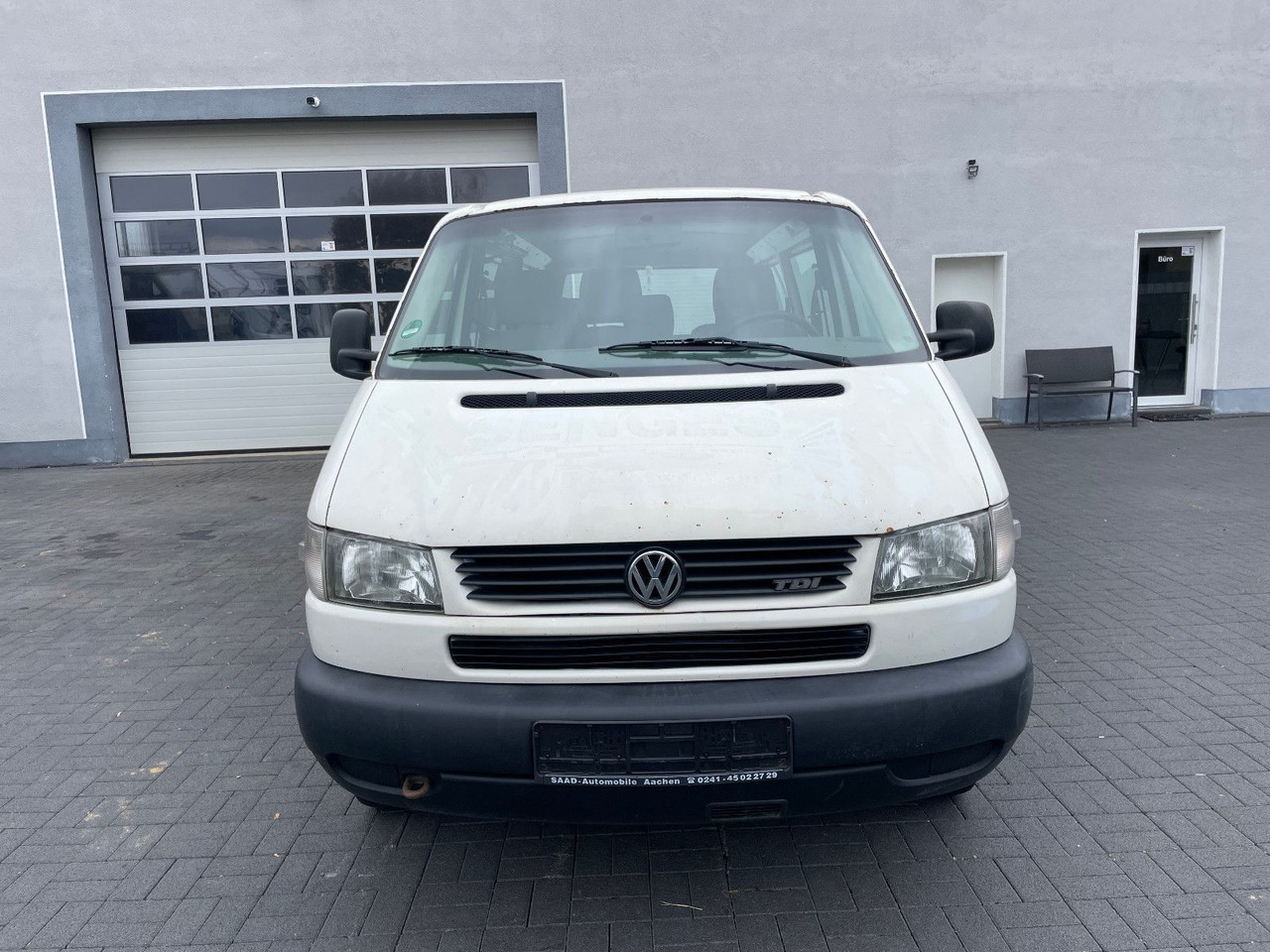 Volkswagen T4 Caravelle 2,5 TDI 75kW syncro lang, 9-Sitzer - Personentransporter: das Bild 5 Volkswagen T4 Caravelle 2,5 TDI 75kW syncro lang, 9-Sitzer - Personentransporter: das Bild 5