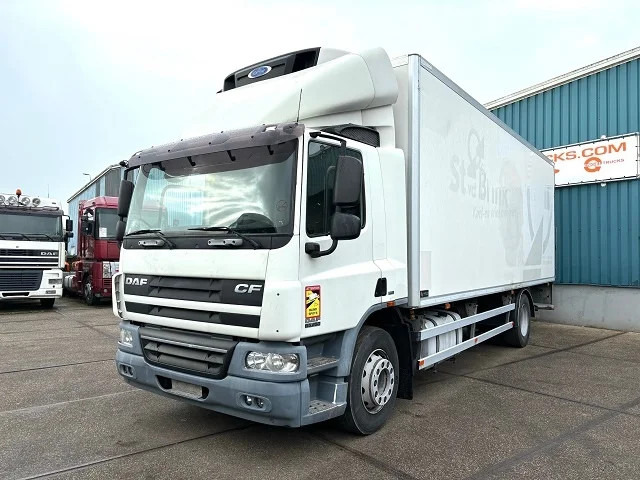 DAF CF 65.250 COOLING TRUCK WITH CARRIER D/E COOLER (EURO 5 / AS-TRONIC / 2.500 KG. LOADING PLATFORM) - Isotherm LKW: das Bild 1 DAF CF 65.250 COOLING TRUCK WITH CARRIER D/E COOLER (EURO 5 / AS-TRONIC / 2.500 KG. LOADING PLATFORM) - Isotherm LKW: das Bild 1