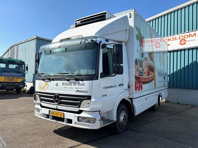 Mercedes-Benz Atego 816 L 4x2 ORIGINAL DUTCH COOLER TRUCK WITH CARRIER XARIOS 600D/E (MANUAL GEARBOX / AIRCONDITIONING / 2.000 KG. TAILLIFT) - Kühlkoffer LKW: das Bild 1 Mercedes-Benz Atego 816 L 4x2 ORIGINAL DUTCH COOLER TRUCK WITH CARRIER XARIOS 600D/E (MANUAL GEARBOX / AIRCONDITIONING / 2.000 KG. TAILLIFT) - Kühlkoffer LKW: das Bild 1