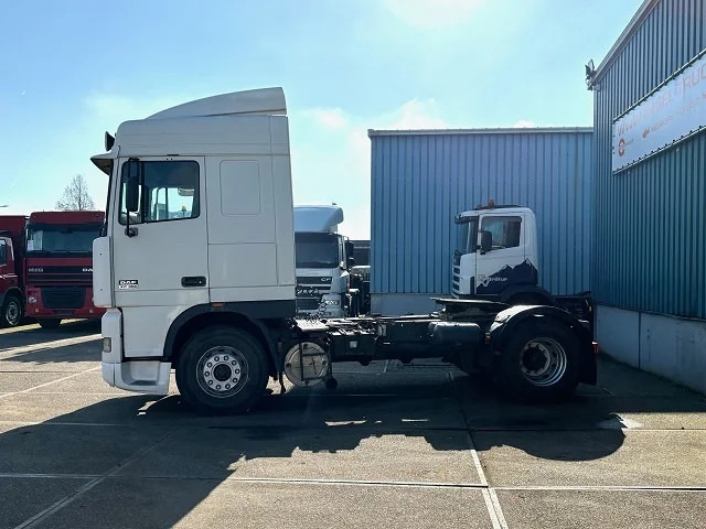 DAF 95.380 XF SPACECAB (EURO 2 / ZF16 MANUAL GEARBOX / D.E.B. ENGINE BRAKE / AIRCONDITIONING) - Sattelzugmaschine: das Bild 5 DAF 95.380 XF SPACECAB (EURO 2 / ZF16 MANUAL GEARBOX / D.E.B. ENGINE BRAKE / AIRCONDITIONING) - Sattelzugmaschine: das Bild 5