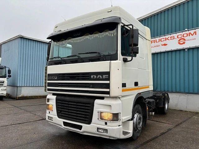DAF 95.430 XF SPACECAB (EURO 3 / ZF16 MANUAL GEARBOX / ZF-INTARDER / AIRCONDITIONING / 870 LITER DIESELTANK) - Sattelzugmaschine: das Bild 1 DAF 95.430 XF SPACECAB (EURO 3 / ZF16 MANUAL GEARBOX / ZF-INTARDER / AIRCONDITIONING / 870 LITER DIESELTANK) - Sattelzugmaschine: das Bild 1
