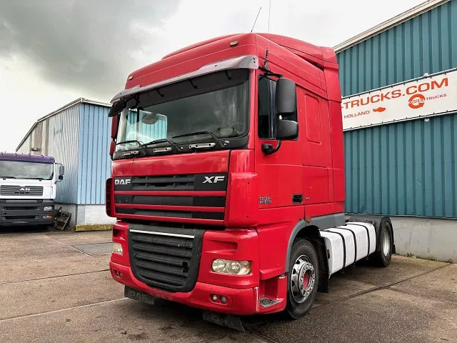 DAF XF 105.460 SPACECAB (ZF16 MANUAL GEARBOX / MX-BRAKE / 870+430 LITER TANK / AIRCONDITIONING / FRIDGE) - Sattelzugmaschine: das Bild 1 DAF XF 105.460 SPACECAB (ZF16 MANUAL GEARBOX / MX-BRAKE / 870+430 LITER TANK / AIRCONDITIONING / FRIDGE) - Sattelzugmaschine: das Bild 1