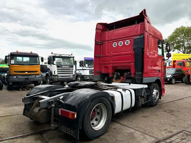 DAF XF 105.460 SPACECAB (ZF16 MANUAL GEARBOX / MX-BRAKE / 870+430 LITER TANK / AIRCONDITIONING / FRIDGE) - Sattelzugmaschine: das Bild 3 DAF XF 105.460 SPACECAB (ZF16 MANUAL GEARBOX / MX-BRAKE / 870+430 LITER TANK / AIRCONDITIONING / FRIDGE) - Sattelzugmaschine: das Bild 3