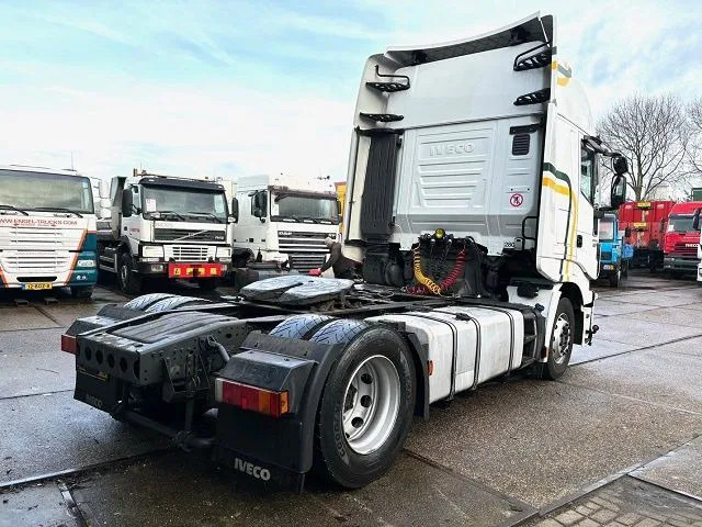 Iveco Stralis 440.42 /TP HIGH-WAY (EURO 6 / AUTOMATIC GEARBOX / 2x TANK / FRIDGE / AIRCONDITIONING / ETC.) - Sattelzugmaschine: das Bild 3 Iveco Stralis 440.42 /TP HIGH-WAY (EURO 6 / AUTOMATIC GEARBOX / 2x TANK / FRIDGE / AIRCONDITIONING / ETC.) - Sattelzugmaschine: das Bild 3