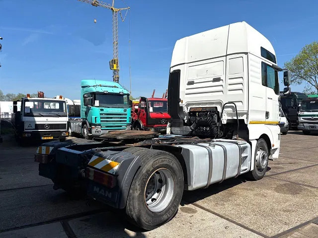 MAN TGA 18.410 FLS XXL (6-CILINDER HEADS / ZF16 MANUAL GEARBOX / ZF-INTARDER / HYDRAULIC KIT / P.T.O. / AIRCONDITIONING) - Sattelzugmaschine: das Bild 3 MAN TGA 18.410 FLS XXL (6-CILINDER HEADS / ZF16 MANUAL GEARBOX / ZF-INTARDER / HYDRAULIC KIT / P.T.O. / AIRCONDITIONING) - Sattelzugmaschine: das Bild 3