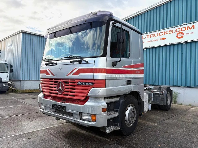 Mercedes-Benz Actros 1843 LS SLEEPERCAB (MP1) (ZF16 MANUAL GEARBOX / REDUCTION AXLE / AIRCONDITIONING / ETC.) - Sattelzugmaschine: das Bild 1 Mercedes-Benz Actros 1843 LS SLEEPERCAB (MP1) (ZF16 MANUAL GEARBOX / REDUCTION AXLE / AIRCONDITIONING / ETC.) - Sattelzugmaschine: das Bild 1