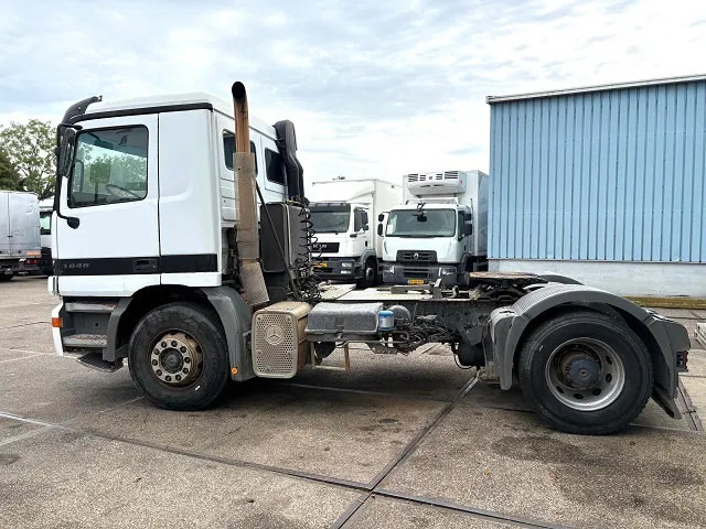 Mercedes-Benz Actros 1848 LS (MP1) 4x2 TRACTOR (EPS WITH CLUTCH / RUDUCTION AXLE / HYDRAULIC KIT / AIRCONDITIONING / ETC) - Sattelzugmaschine: das Bild 5 Mercedes-Benz Actros 1848 LS (MP1) 4x2 TRACTOR (EPS WITH CLUTCH / RUDUCTION AXLE / HYDRAULIC KIT / AIRCONDITIONING / ETC) - Sattelzugmaschine: das Bild 5