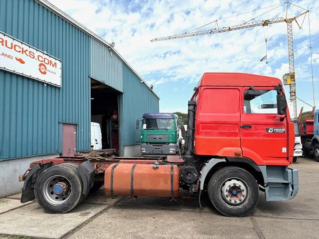 Renault G340 Manager 4x2 TRACTOR (MECHANICAL PUMP & INJECTORS / ZF MANUAL GEARBOX / REDUCTIONS AXLE) - Sattelzugmaschine: das Bild 4 Renault G340 Manager 4x2 TRACTOR (MECHANICAL PUMP & INJECTORS / ZF MANUAL GEARBOX / REDUCTIONS AXLE) - Sattelzugmaschine: das Bild 4