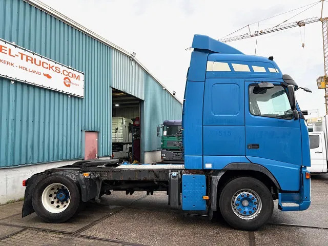 Volvo FH 400 GLOBETROTTER (VIN: 7B446149 / I-SHIFT / ADR-VLG / AIRCONDITIONING / COMPLETE SPOILERSET ON CABIN) - Sattelzugmaschine: das Bild 4 Volvo FH 400 GLOBETROTTER (VIN: 7B446149 / I-SHIFT / ADR-VLG / AIRCONDITIONING / COMPLETE SPOILERSET ON CABIN) - Sattelzugmaschine: das Bild 4