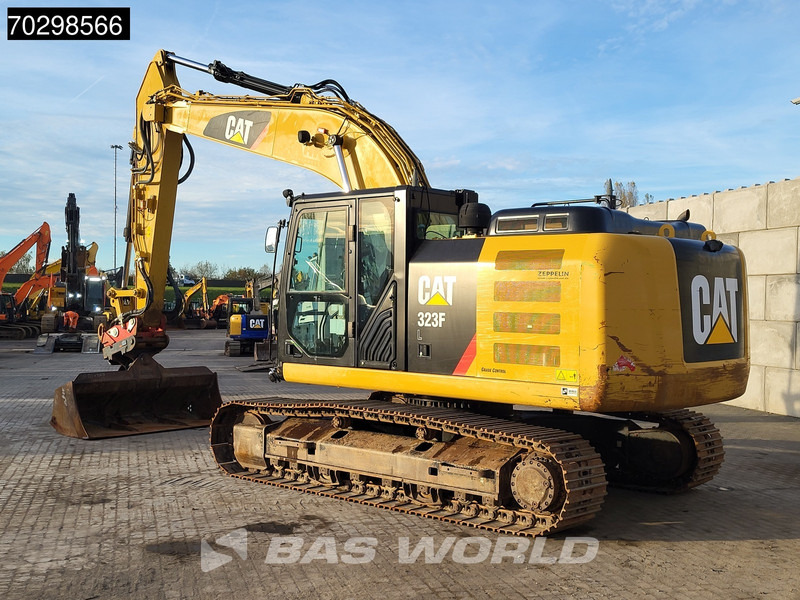 Caterpillar 323 F L - Kettenbagger: das Bild 2 Caterpillar 323 F L - Kettenbagger: das Bild 2
