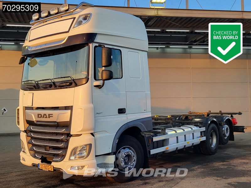 DAF XF 450 XF 6X2 NL-Truck Retarder 2xTanks Lift-axle Standairco ACC Euro 6 - Containerwagen/ Wechselfahrgestell LKW: das Bild 1 DAF XF 450 XF 6X2 NL-Truck Retarder 2xTanks Lift-axle Standairco ACC Euro 6 - Containerwagen/ Wechselfahrgestell LKW: das Bild 1