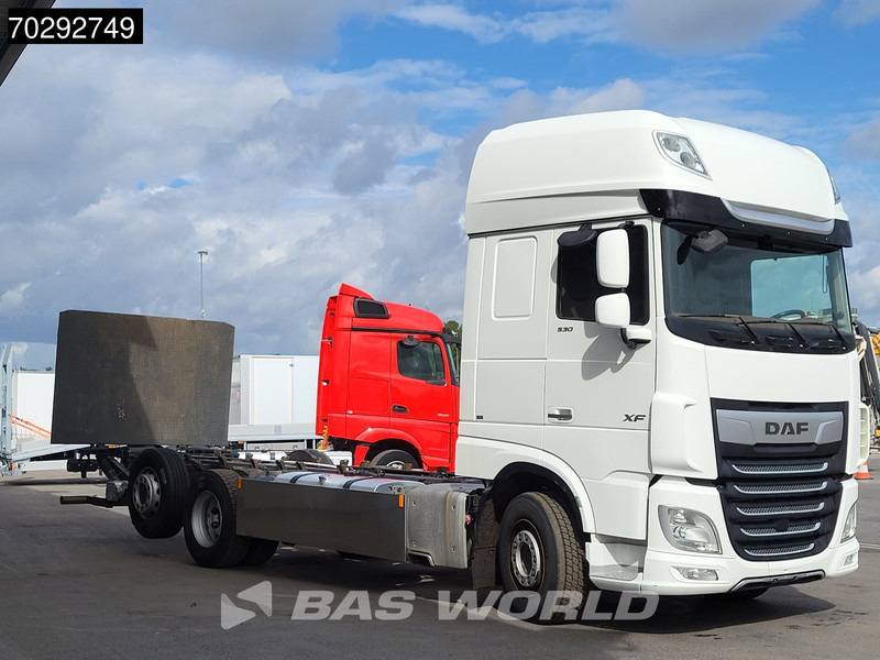 DAF XF 530 XF 6X2 2000kg Ladebordwand Lift+Steering-Axle Navi ACC Euro 6 - Fahrgestell LKW: das Bild 3 DAF XF 530 XF 6X2 2000kg Ladebordwand Lift+Steering-Axle Navi ACC Euro 6 - Fahrgestell LKW: das Bild 3
