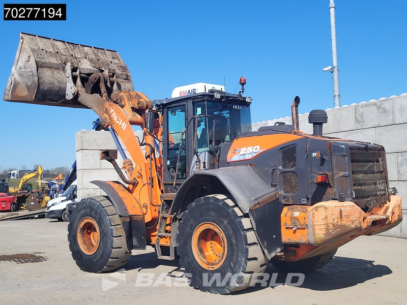 Hitachi ZW250 -6 - Radlader: das Bild 2 Hitachi ZW250 -6 - Radlader: das Bild 2
