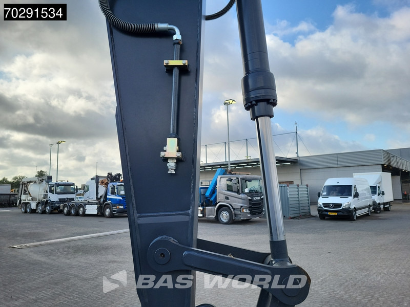 NEU: Kettenbagger Hyundai R215 L: das Bild 16