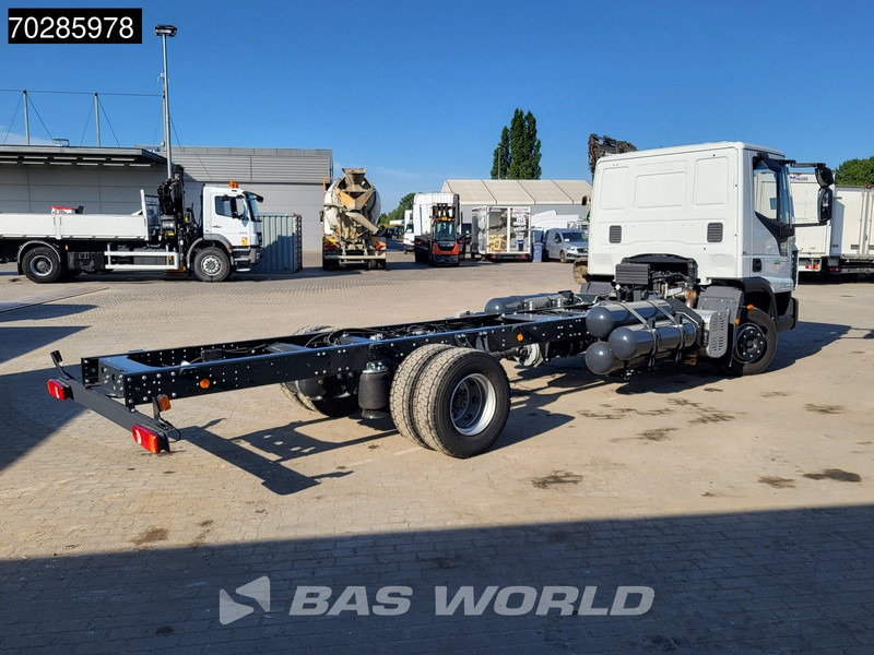 Iveco 120-210L 4X2 NEW 12tons chassis! CNG Engine TELMA Retarder Manual Euro 6 - Fahrgestell LKW: das Bild 5 Iveco 120-210L 4X2 NEW 12tons chassis! CNG Engine TELMA Retarder Manual Euro 6 - Fahrgestell LKW: das Bild 5