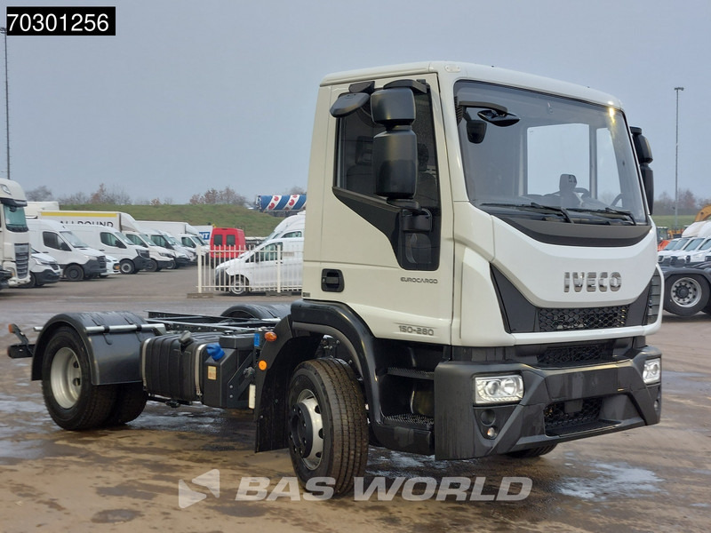 Iveco Eurocargo 150E280 4X2 NEW! 15T Chassis Automatic Cruise Control Euro 6 - Fahrgestell LKW: das Bild 3 Iveco Eurocargo 150E280 4X2 NEW! 15T Chassis Automatic Cruise Control Euro 6 - Fahrgestell LKW: das Bild 3